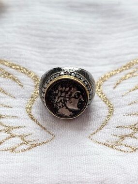 Roman Coin-Style Signet Ring in Black Silver and Gold